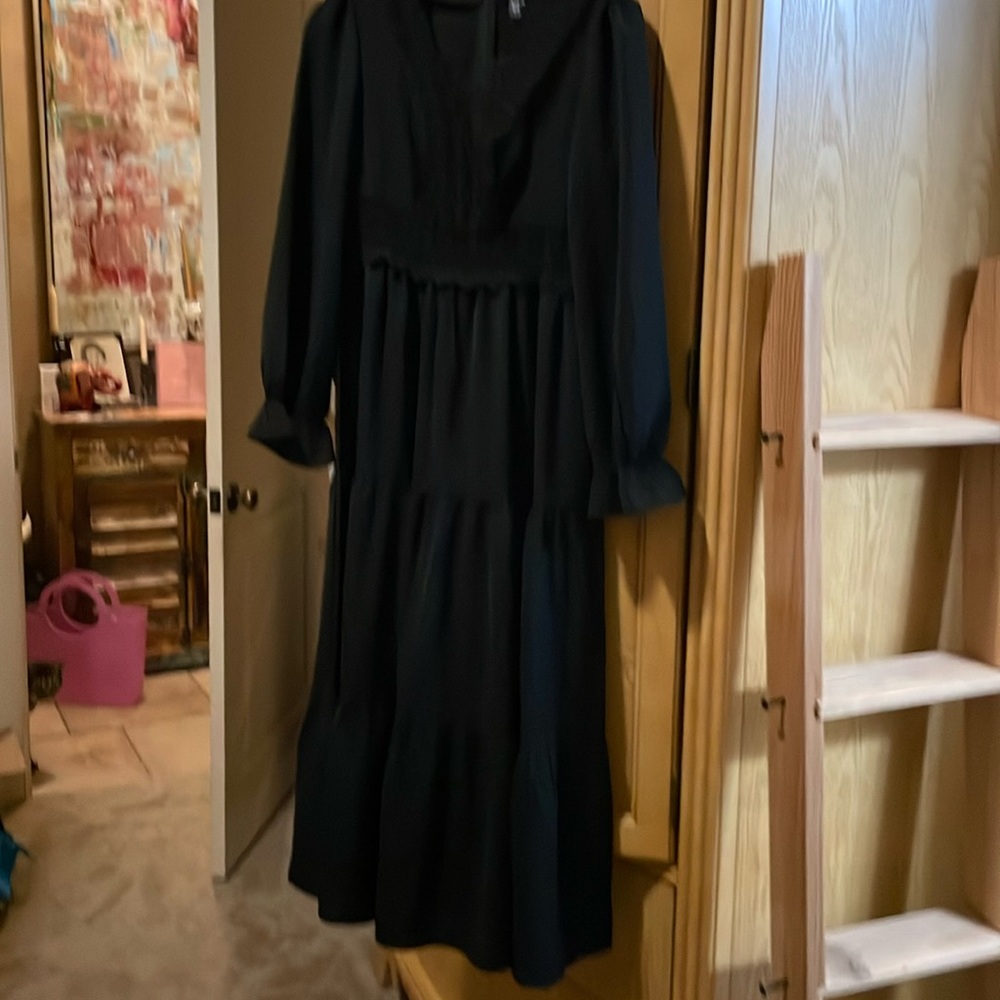 ⭐️SHEIN black maxi dress size small